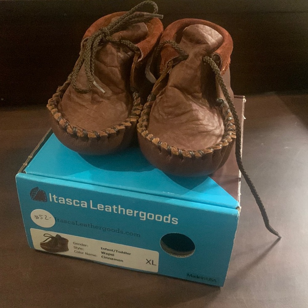 Infant/toddler mocassins. Size XL fits up to 5.5” in length
